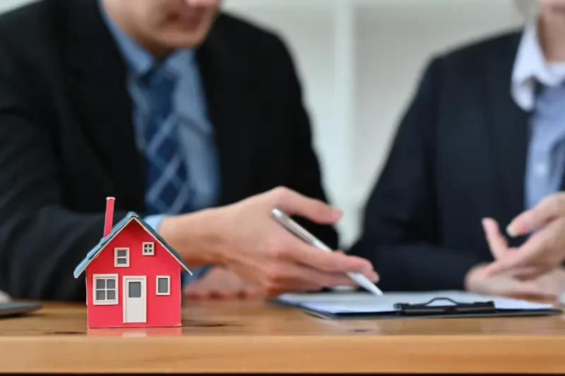 HELP! The Buyer's Mortgage Fell Through On Closing Day